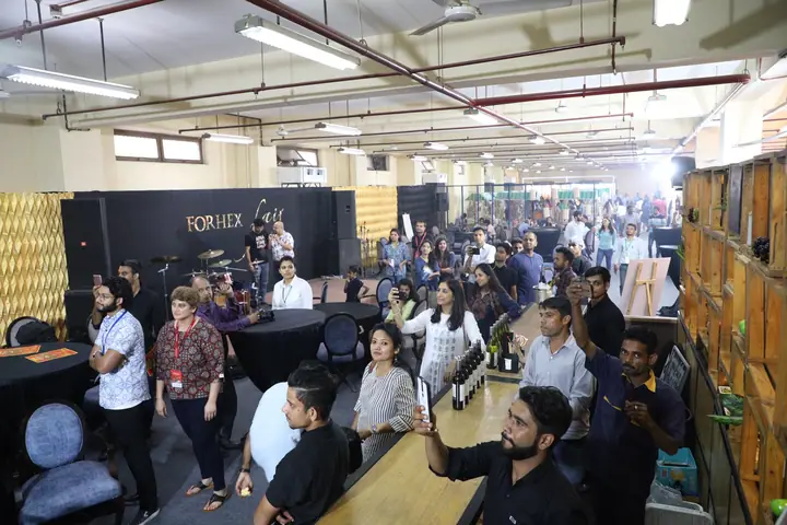 Daytime crowd on the exhibition floor at FORHEX Fair 2019