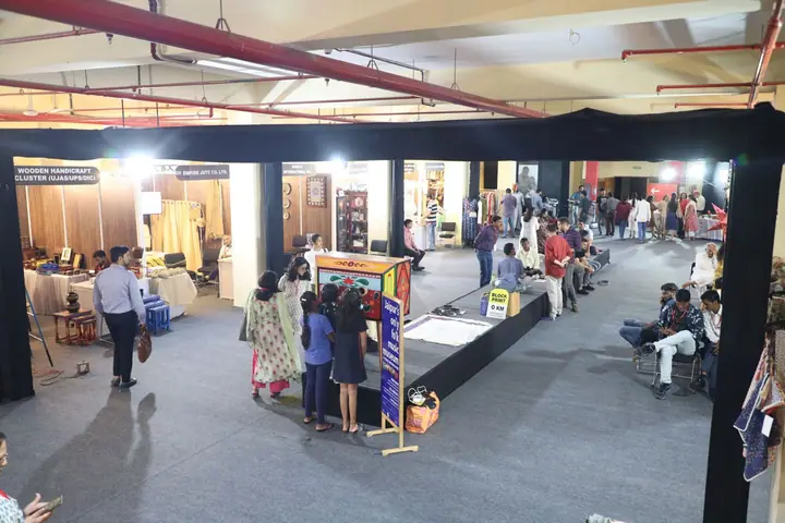 Overhead view of the FORHEX Fair 2019 hall