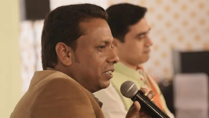 Speaker addressing the audience at FORHEX Fair 2025